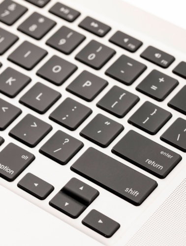 Top Case with Keyboard (ANSI US) and Microphone For MacBook Pro 15" A1398 (2013-2014) (Used OEM Pull: Grade A) – Image 6